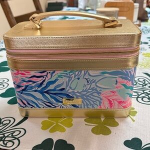 LIlly Pulitzer travel train cosmetic hard case in Kaleidoscope pattern